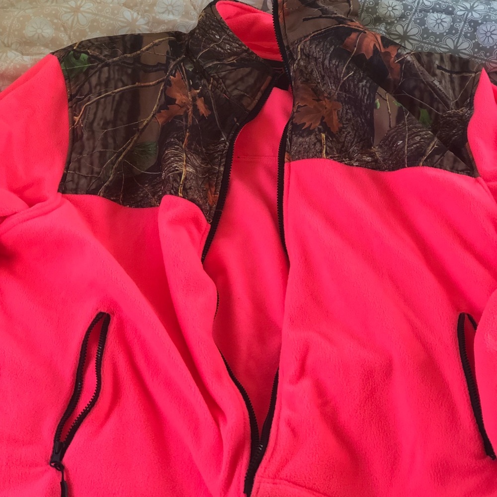Hot pink/ camo fleece jacket
